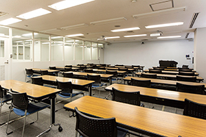 神戶情報大學院大學