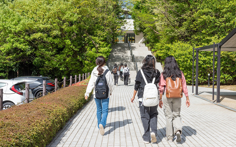 名古屋商科大學